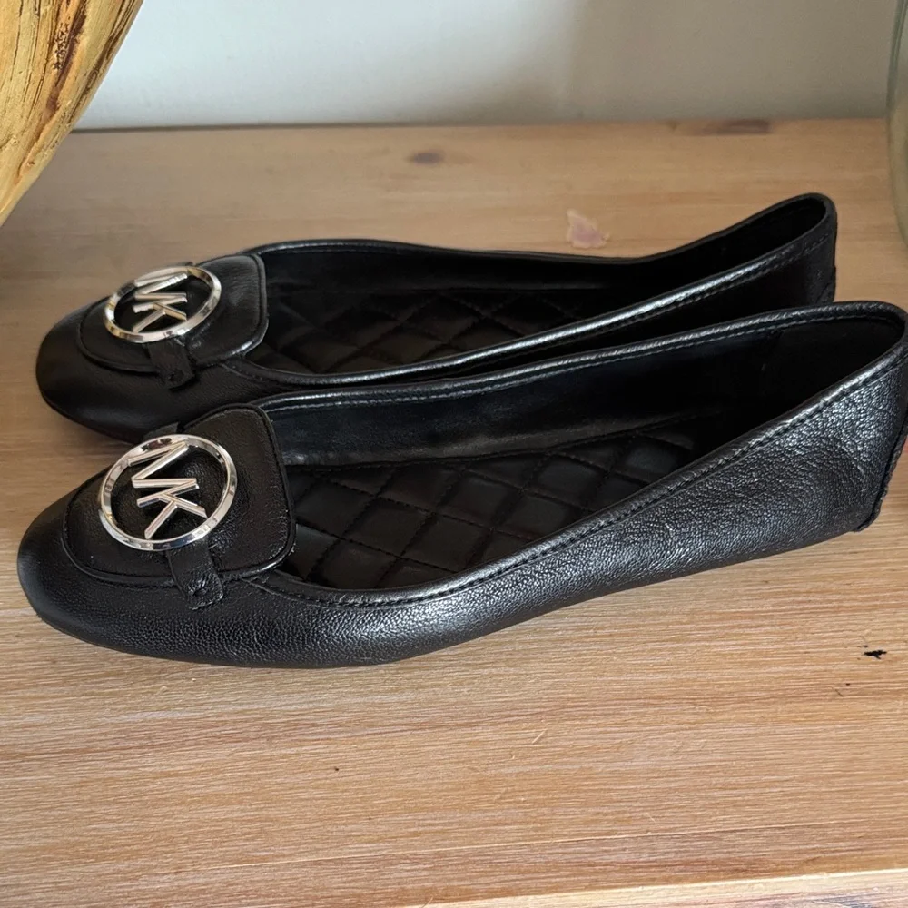 Michael Kors Black Leather Ballet Flats Silver Logo Designer Slip-On Everyday